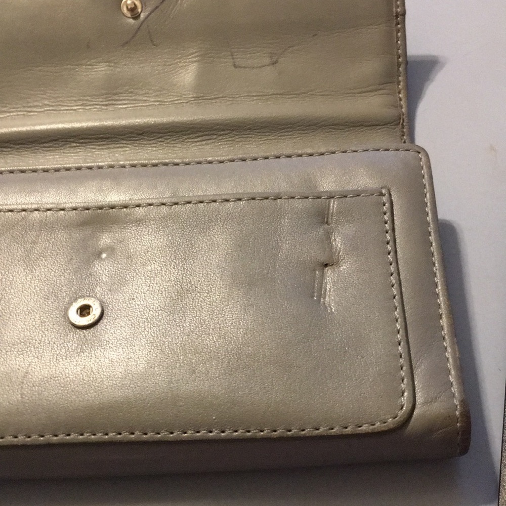 Coach Soho Pleated Leather Trifold Gray Wallet - Picture 7 of 10